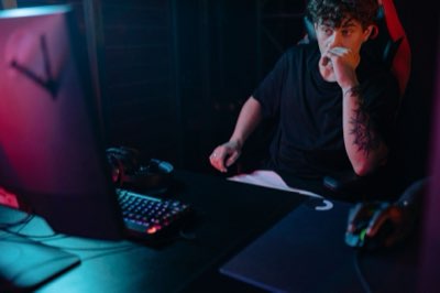 Comunicação em eSports: Como a sincronia mental define o campeão